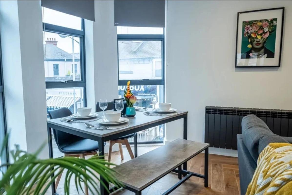 Amazing 2 Bedrooms I Station I Sleep 6 I Rh1 Apartment