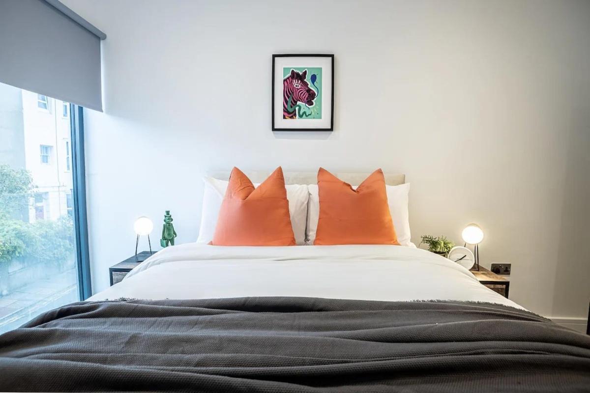 Amazing 2 Bedrooms I Station I Sleep 6 I Rh1 * Brighton